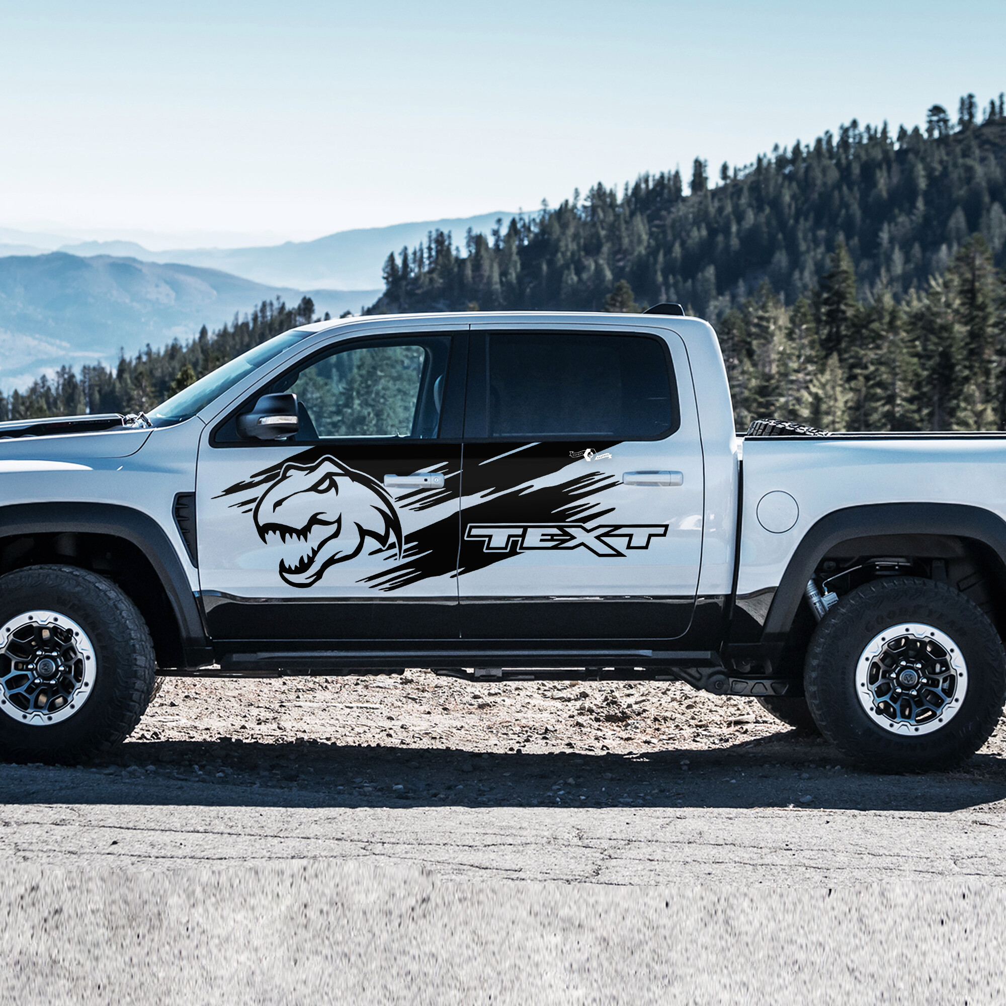 Calcomanía Vinilo Personalizada Texto Grunge Cabeza de T-Rex para Puerta Lateral RAM 1500 Rebel, TRX 2019-2026