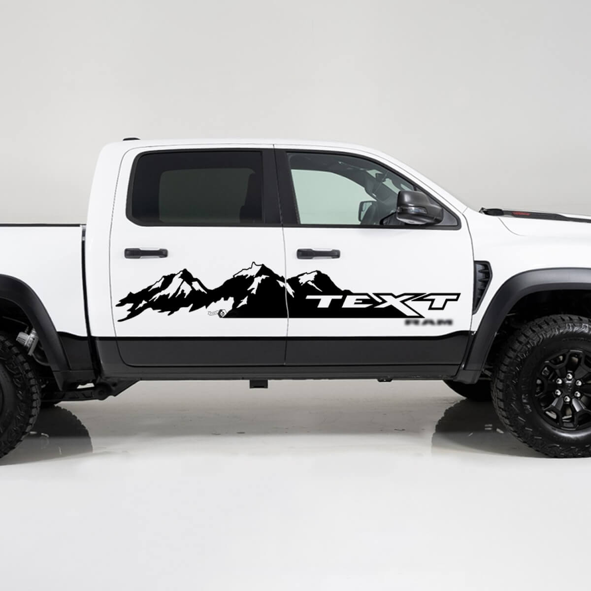 Calcomanía de vinilo lateral con cadena montañosa y texto personalizado para Dodge Ram 1500