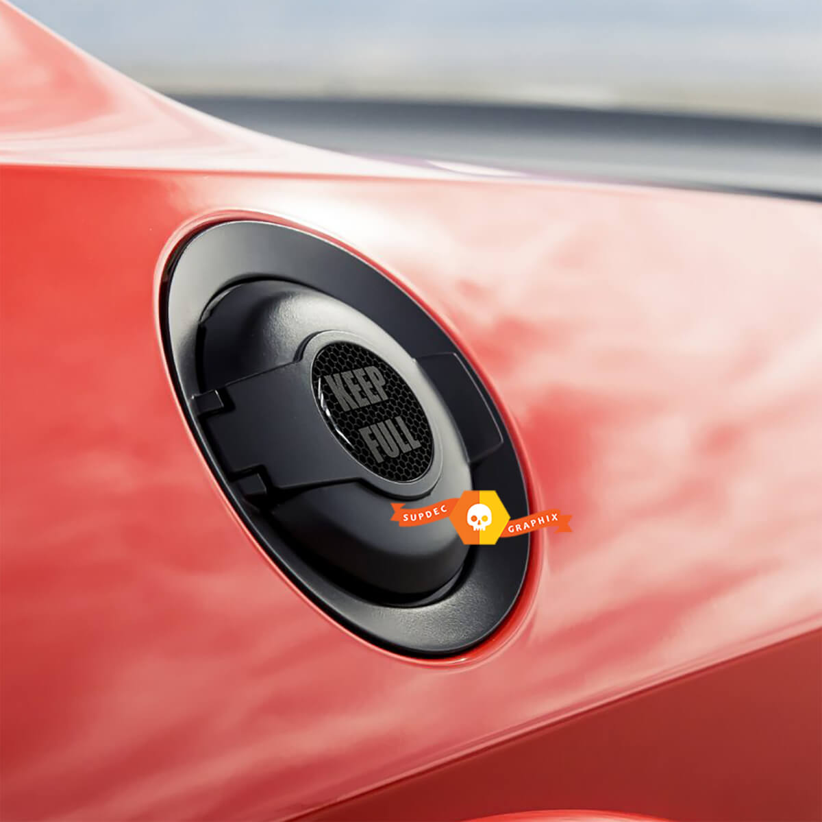 Mantenga la etiqueta adhesiva abovedada con emblema de inserción de puerta de combustible gris de panal completo para Challenger Dodge
