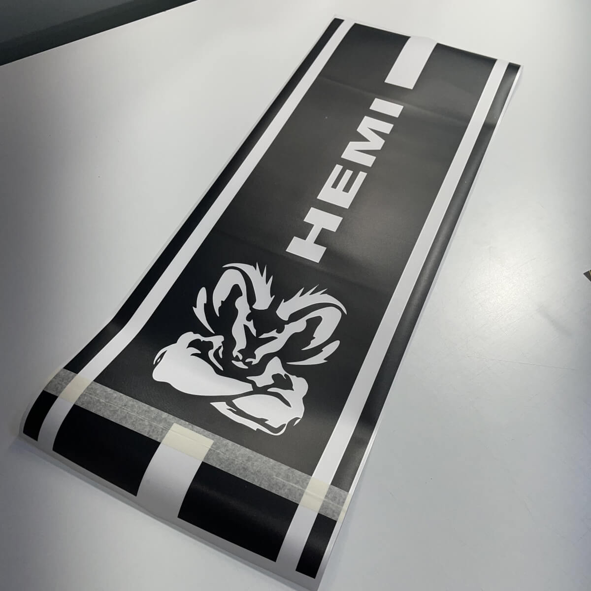 Hemi Muscle Dodge Ram Rebel Mopar Hood Cut Vinilo Adhesivo Calcomanía Rayas Gráfico
