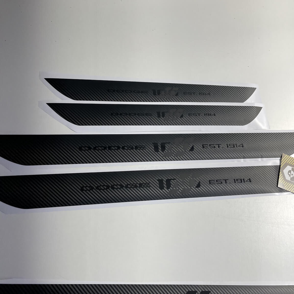4 pegatinas de vinilo para umbral de puerta del 100 aniversario de Dodge Challenger
