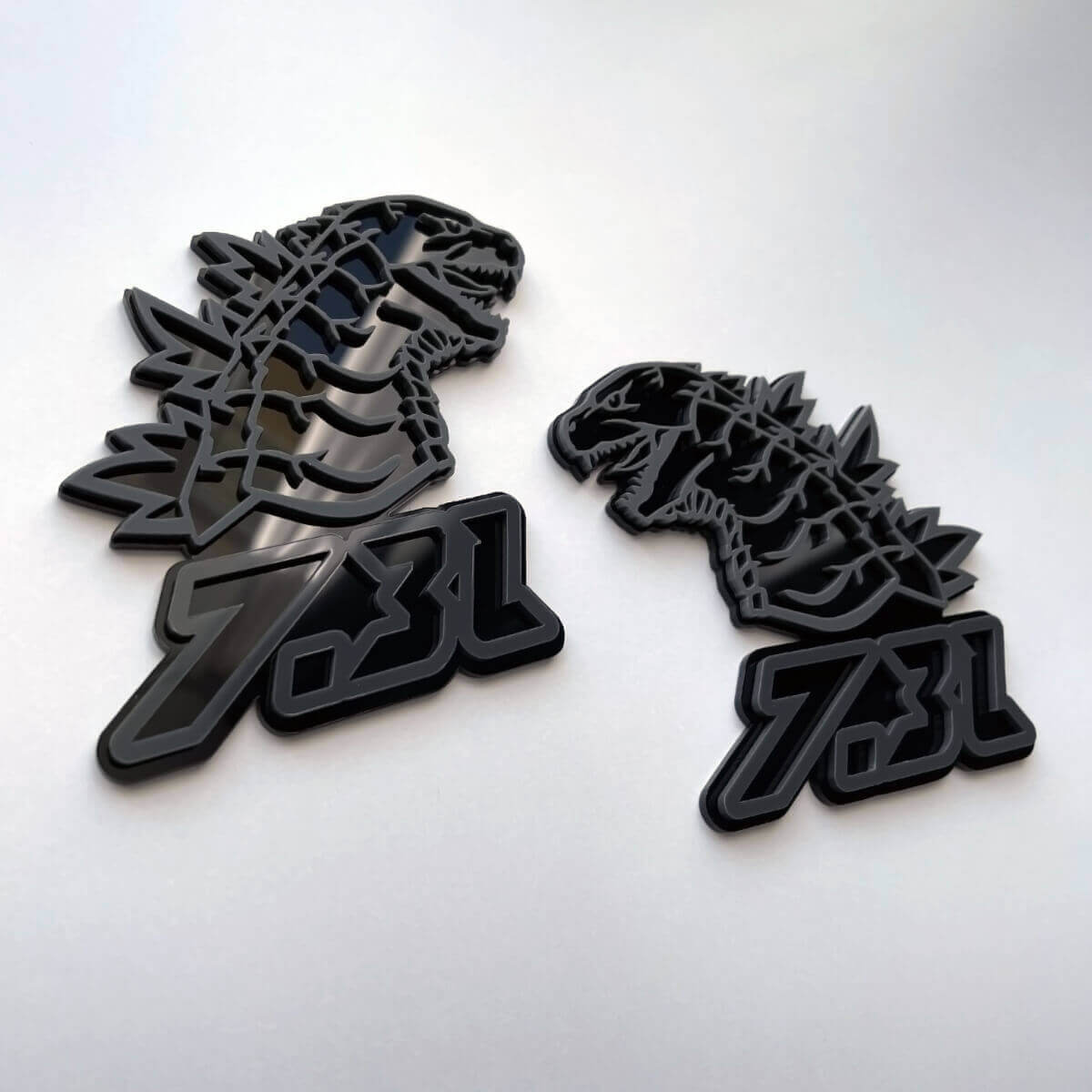 Godzilla 7.3L MEGAZILLA Rendimiento Insignia 3D 7.3L Insignias de Guardabarros Emblema 2