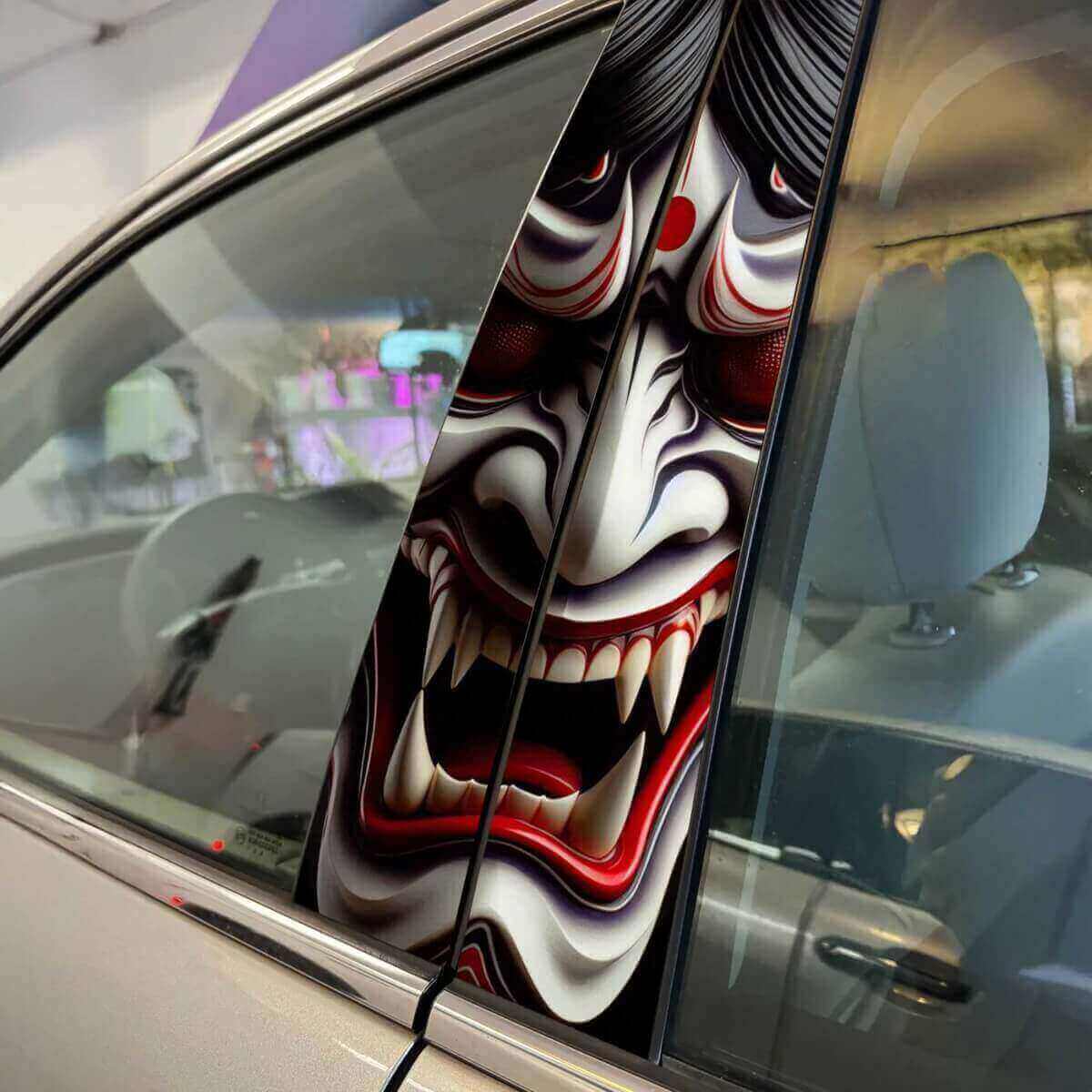 Calcomanía de vinilo personalizada de máscara de demonio japonés Hannya para puertas de pilar de automóvil. Gráficos de vinilo para estilismo de vehículos 2.
