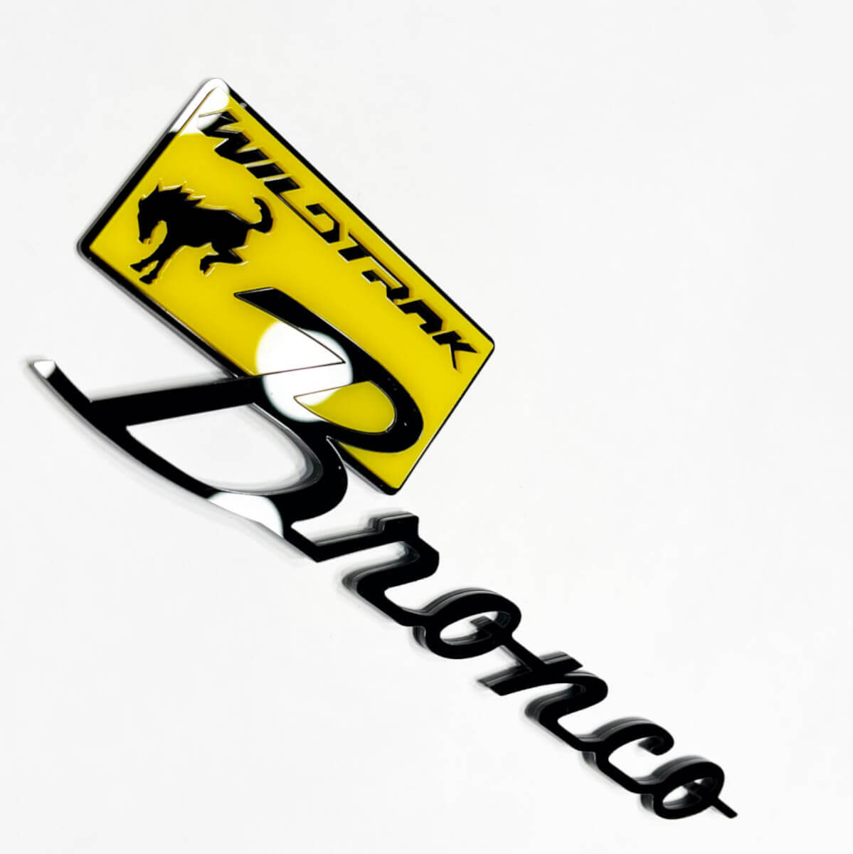 Bronco Wildtrak Fender Insignias Tailgate Emblem 3d Insignia negra vs rojo
