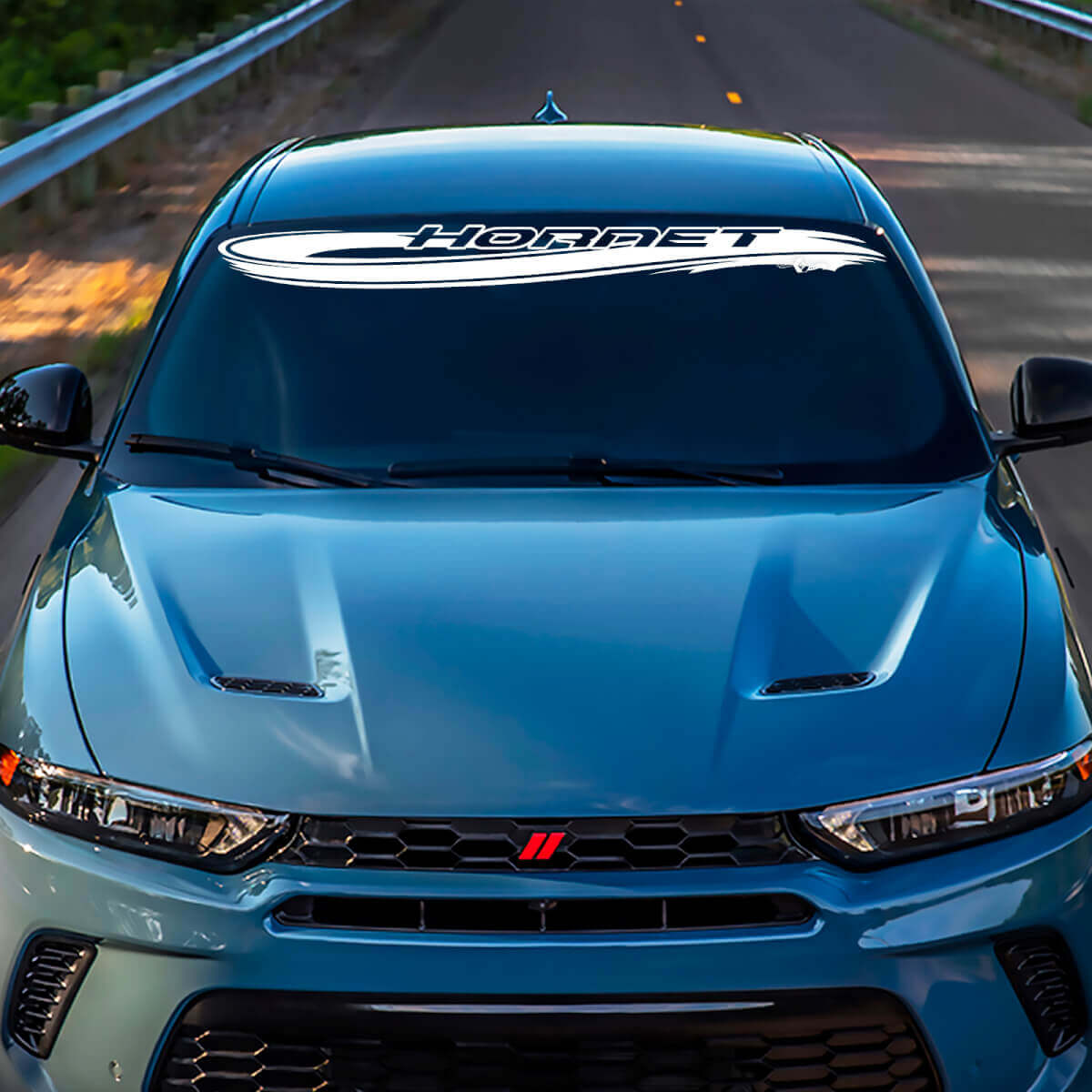 Calcomanía de franja de parabrisas Hornet Wave - Gráficos de vinilo personalizados para Dodge Hornet
