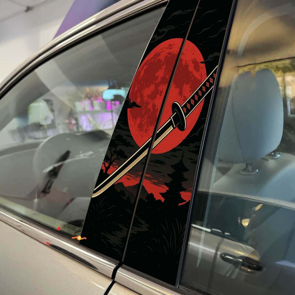 Kit de vinilo adhesivo para puerta y pilar del coche Luna Roja Katana japonesa