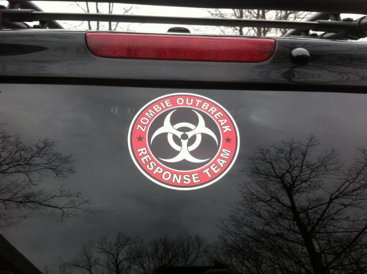 PAIR ZOMBIE OUTBREAK RESPONSE TEAM Toyota FJ Cruiser pegatinas de vinilo laterales calcomanías LOGOTIPO