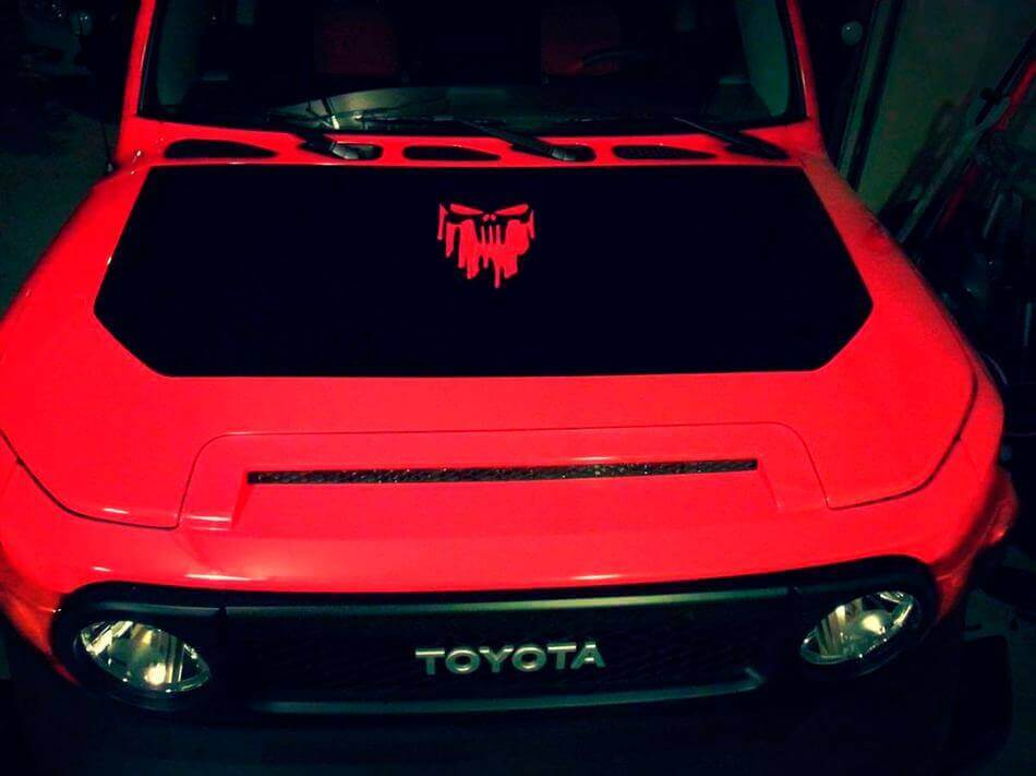 Calcomanía de vinilo con capucha de calavera goteante en negro para Toyota FJ Cruiser