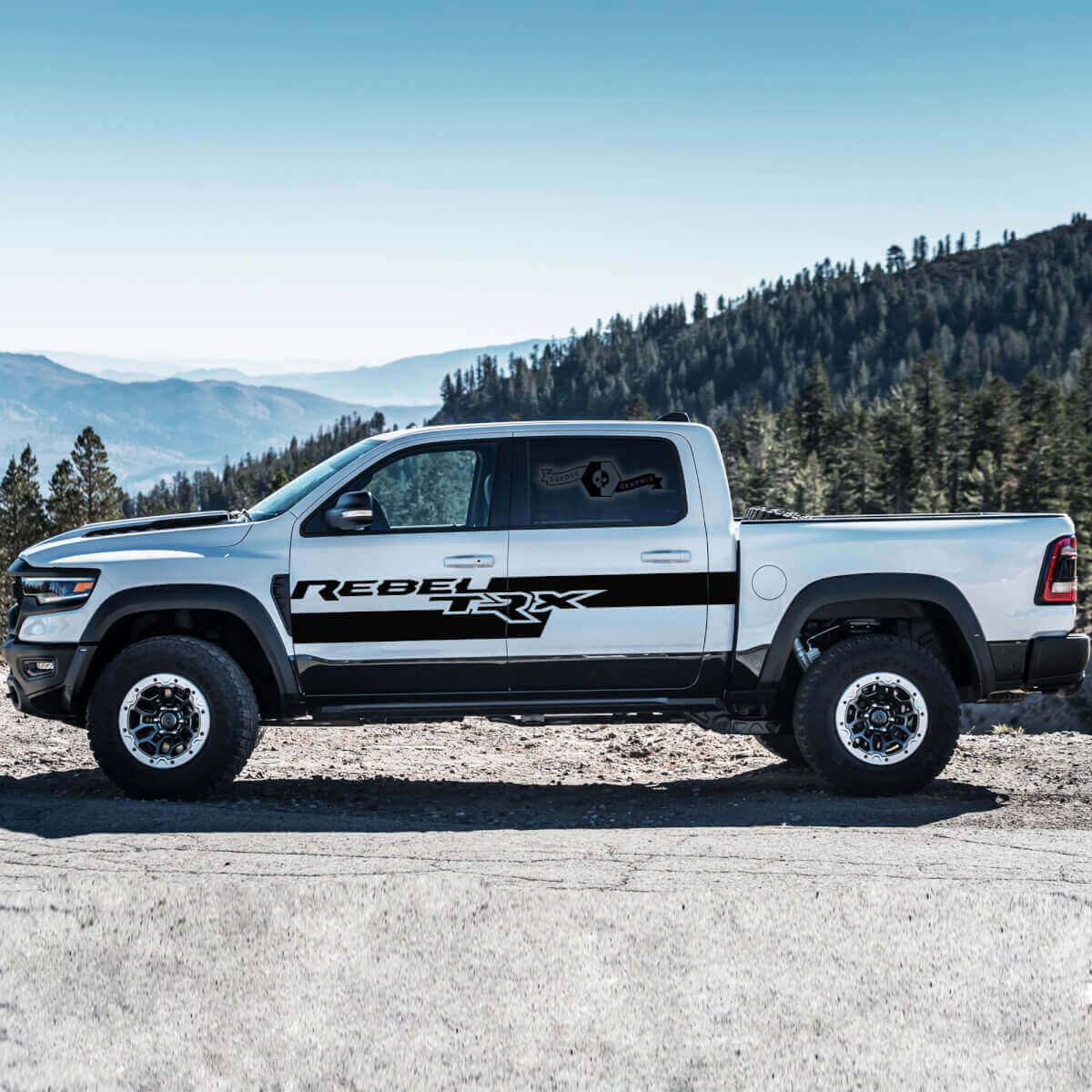 Juego de adhesivos vinilo de franjas laterales estilo TRX para Dodge Ram Rebel 2021+
