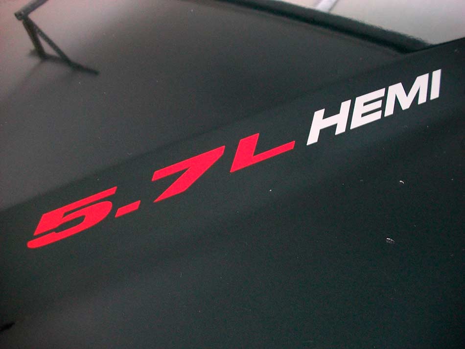5.7L HEMI - (par) Dodge Ram 1500 Charger Challenger emblema estilo capó Pegatinas Calcomanías
