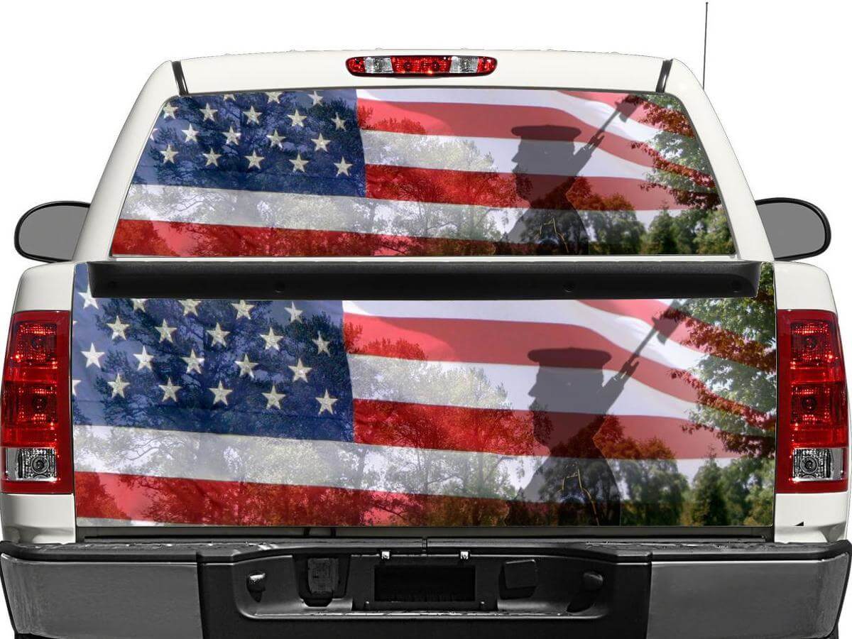 Calcomanía para ventana trasera o portón de camioneta o SUV con soldado saludando y bandera americana