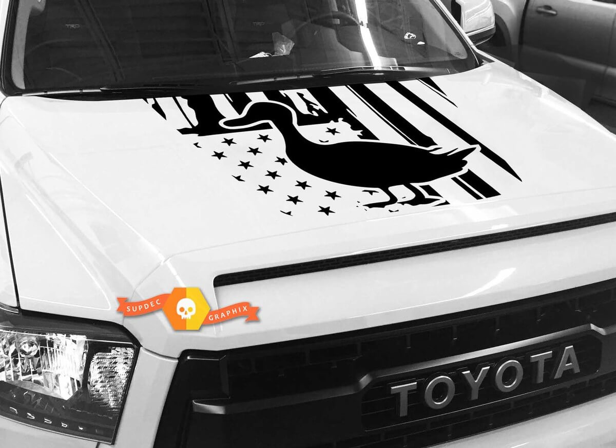 Calcomanía de vinilo con silueta de pato tranquilo y bandera de EE. UU. para capó Toyota Tundra 2014-2018