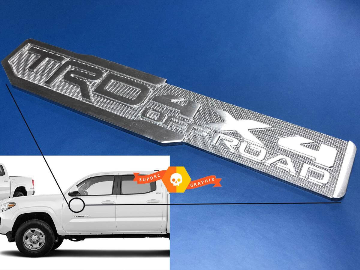 One TRD 4x4 Off Road Sport Pro Bro Insignia de aluminio de metal Emblema lateral de aluminio
