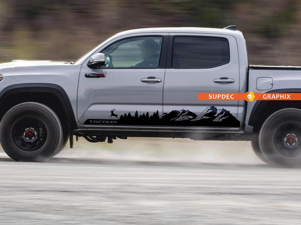 Calcomanía lateral de vinilo de montañas, árboles y ciervos para Toyota Tacoma