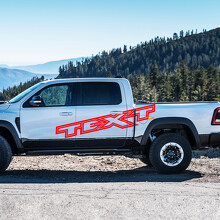 Vinilo lateral de letras personalizadas con contorno para Dodge Ram 1500 Rebel TRX_3