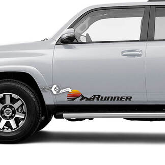 Par de pegatinas de vinilo para puerta lateral retro de 4Runner Window Mountains SunSet para Toyota 4Runner - de colores
