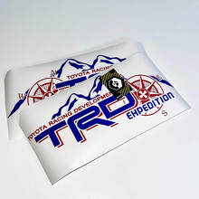 Edición de Expedición TRD para el lateral de la caja con calcomanías de gráficos de brújula.
 2