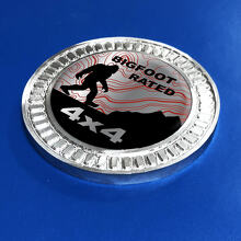 Insignia 3D Bigfoot montañas clasificadas líneas topográficas emblema de aluminio de Metal
 2