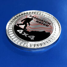 Insignia 3D Montañas clasificadas Sasquatch Líneas topográficas Emblema de aluminio metálico
 2