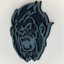 Emblema de insignias de guardabarros con insignia 3D de Angry Yeti Sasquatch
 2