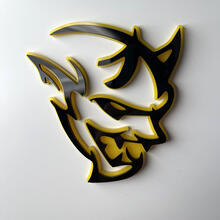 Insignia 3D personalizada Demon Dodge Charger Challenger logo Fender Insignias Emblema Amarillo vs Negro
 5