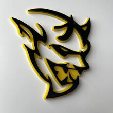 Insignia 3D personalizada Demon Dodge Charger Challenger logo Fender Insignias Emblema Amarillo vs Negro
 7