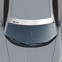 Parabrisas Porsche 911 con kit de calcomanías de rayas de fondo.
 2