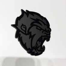 Insignia 3D de Angry Yeti Sasquatch Bigfoot, emblema de insignias de guardabarros negro brillante vs negro mate
 3