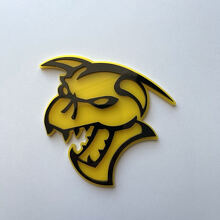 Emblema de guardabarros Hellcat Demon 3D en negro vs amarillo
 2