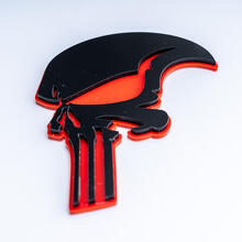 Emblema 3D de Guardabarros con Calavera Estilo Castigador_5