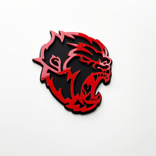 Emblema de insignias de guardabarros 3D Angry Yeti Sasquatch Bigfoot negro vs rojo
 3