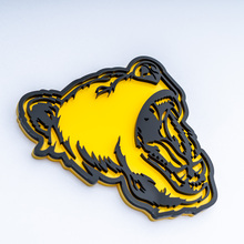 Insignia 3D de Bear Grizzly, emblema de insignias para portón trasero de guardabarros
 3