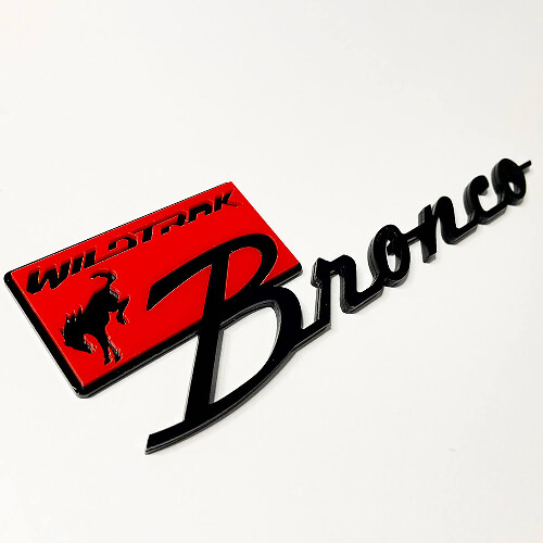 Insignias de guardabarros Bronco Wildtrak, emblema de portón trasero, insignia 3D, negro vs rojo
