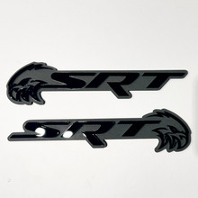 Insignia SRT Trackhawk 3D Emblema de insignias de guardabarros negro vs gris 2
 3