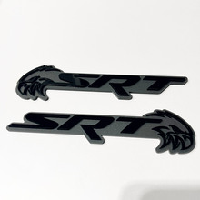 Insignia SRT Trackhawk 3D Emblema de insignias de guardabarros negro vs gris 2
 5