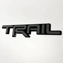 Emblema TRAIL 3D para guardabarros y portón trasero para Toyota TRD 5