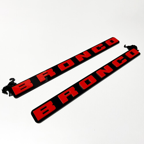Bronco Fender Insignias de parrilla delantera Emblema de portón trasero Insignia 3D Negro vs Rojo
