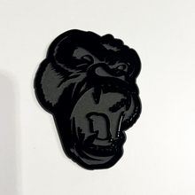 Insignia 3D personalizada, emblema de insignias de parrilla delantera para puerta trasera de guardabarros de gorila enojado
 4