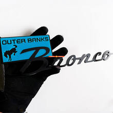 Emblema 3D para aleta Outer Banks para Musclecar Horse_5