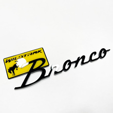 Bronco Wildtrak Fender Insignias Tailgate Emblem 3d Insignia negra vs rojo
 2