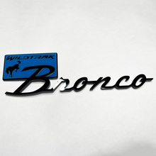 Bronco Wildtrak Fender Insignias Tailgate Emblem 3d Insignia negra vs azul
 2