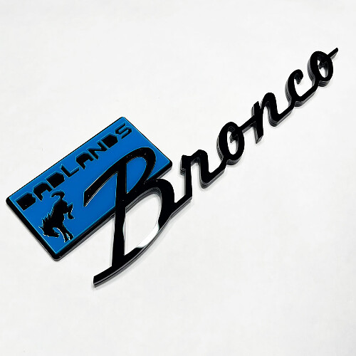 Bronco Badlands Fender Insignias Tailgate Emblem 3d Insignia negra vs azul 1
