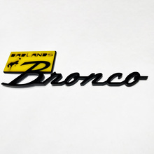 Bronco Badlands Fender Insignias Tailgate Emblem 3d Insignia negra vs amarillo
 3