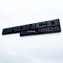 Fender Insignias Tailgate Emblem 3d Insignia negra vs gris para Bronco Badlands
 8
