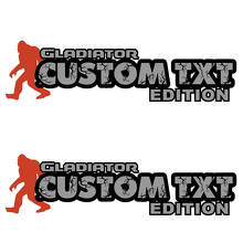 Calcomanías personalizadas de texto y logotipo para capós de edición Gladiator para capós de Jeep Gladiator.
 2