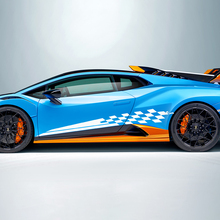 Franja de vinilo con diseño de bandera a cuadros para el lateral de Lamborghini STO
 2