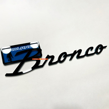 Insignias de guardabarros Yeti Sasquatch Bigfoot Bronco Badlands Emblema de portón trasero Insignia 3D Negro vs Azul
 5