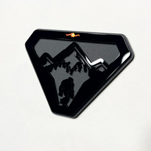 Montañas Sasquatch Bigfoot Yeti Insignias de guardabarros Emblema de portón trasero Insignia 3D 2
 4