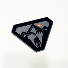 Montañas Sasquatch Bigfoot Yeti Insignias de guardabarros Emblema de portón trasero Insignia 3D 2
 5