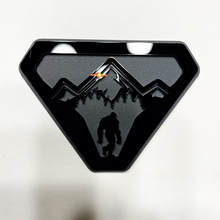 Montañas Sasquatch Bigfoot Yeti Insignias de guardabarros Emblema de portón trasero Insignia 3D 2
 9